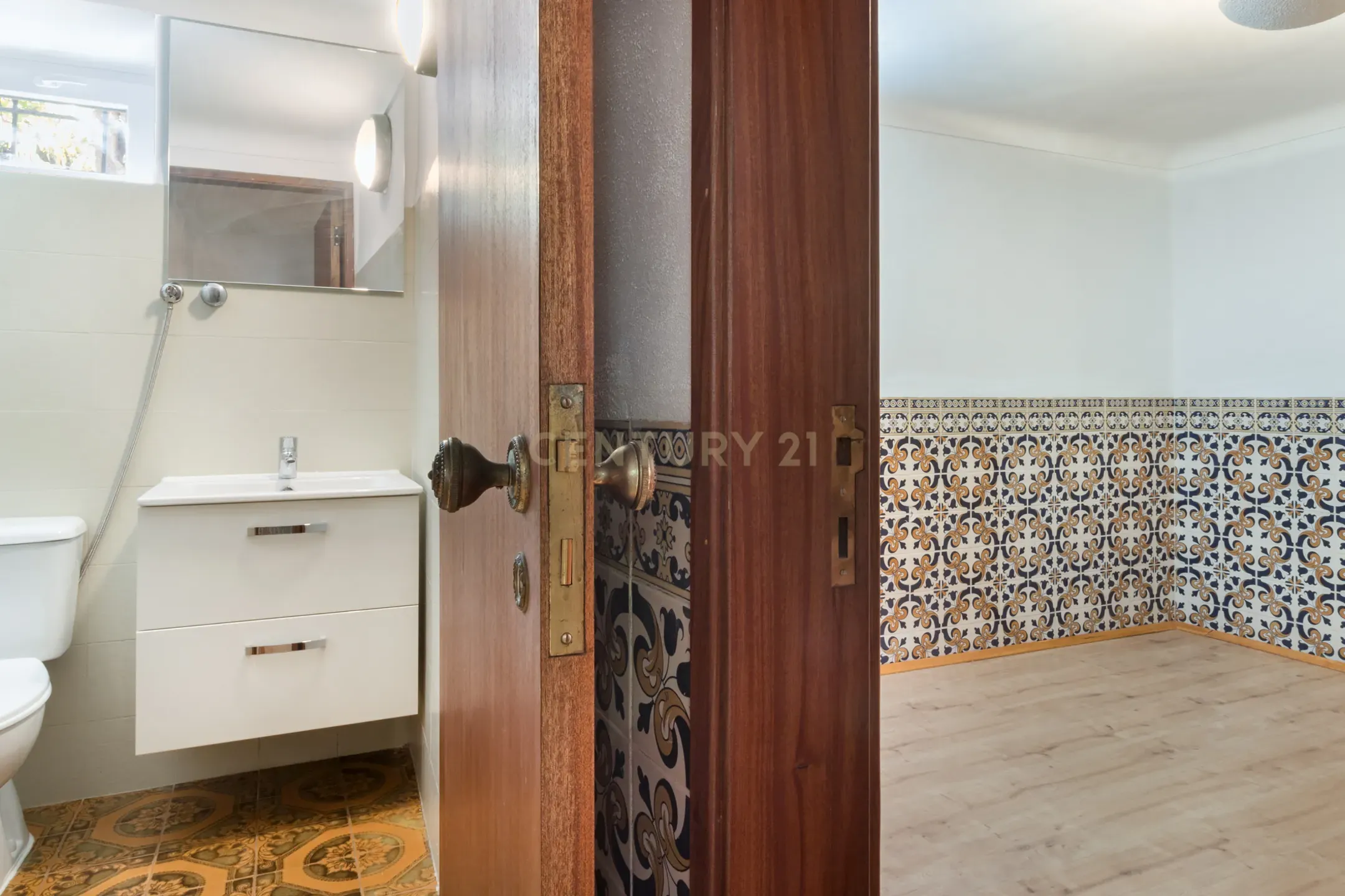 Moradia T3+2 para renovar em Alvalade, Lisboa. Em Venda! - Image 22
