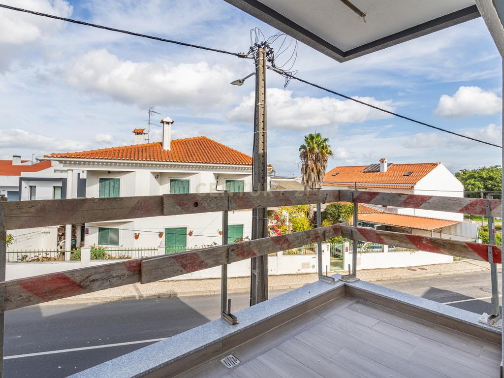 Moradia de luxo V5 no Bairro do Barreiro, Santa Iria da Azóia - Image 29