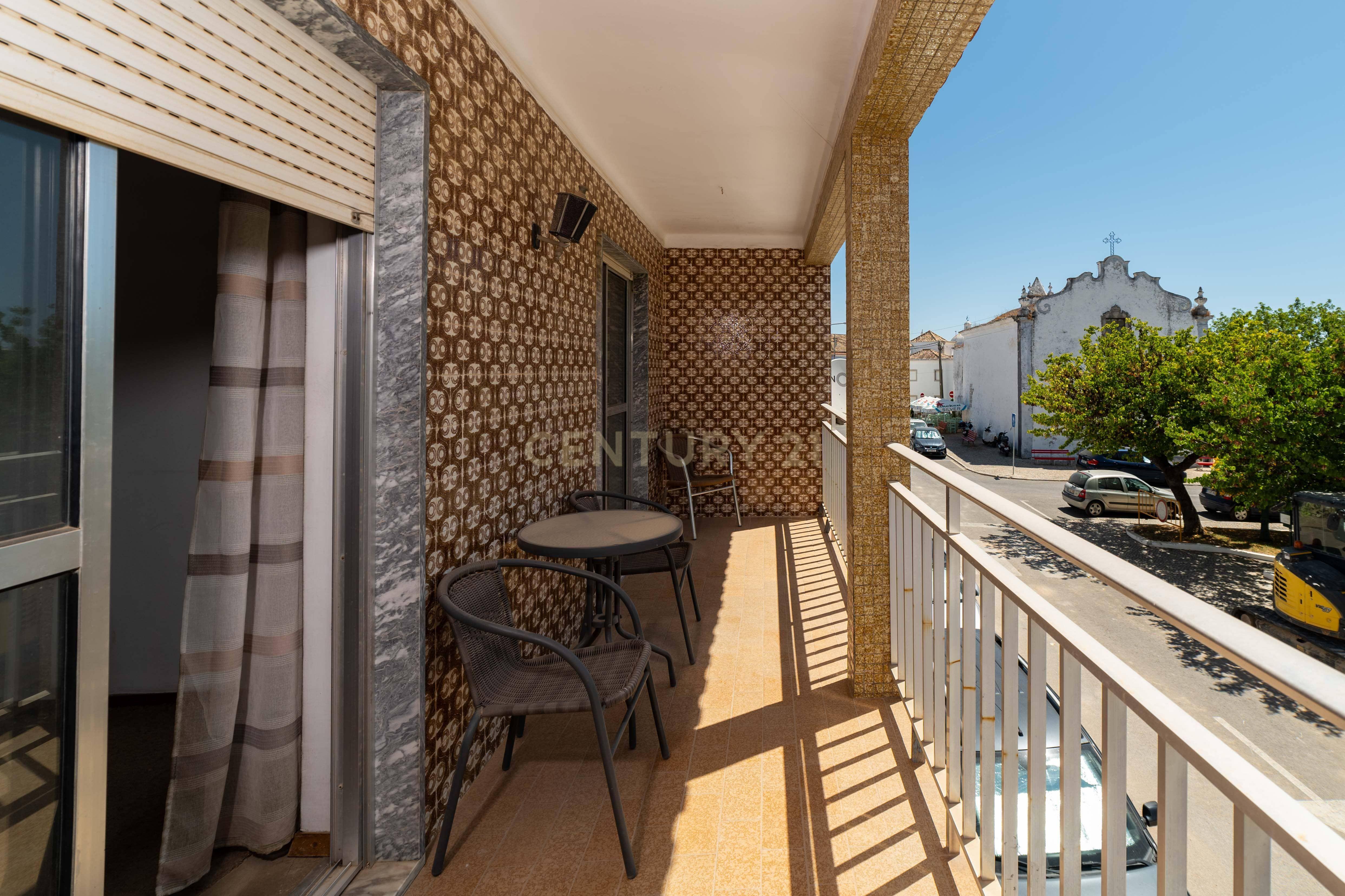 Moradia T3 com Espaço Comercial no Centro de Tavira – Largo de São Brás - Image 30