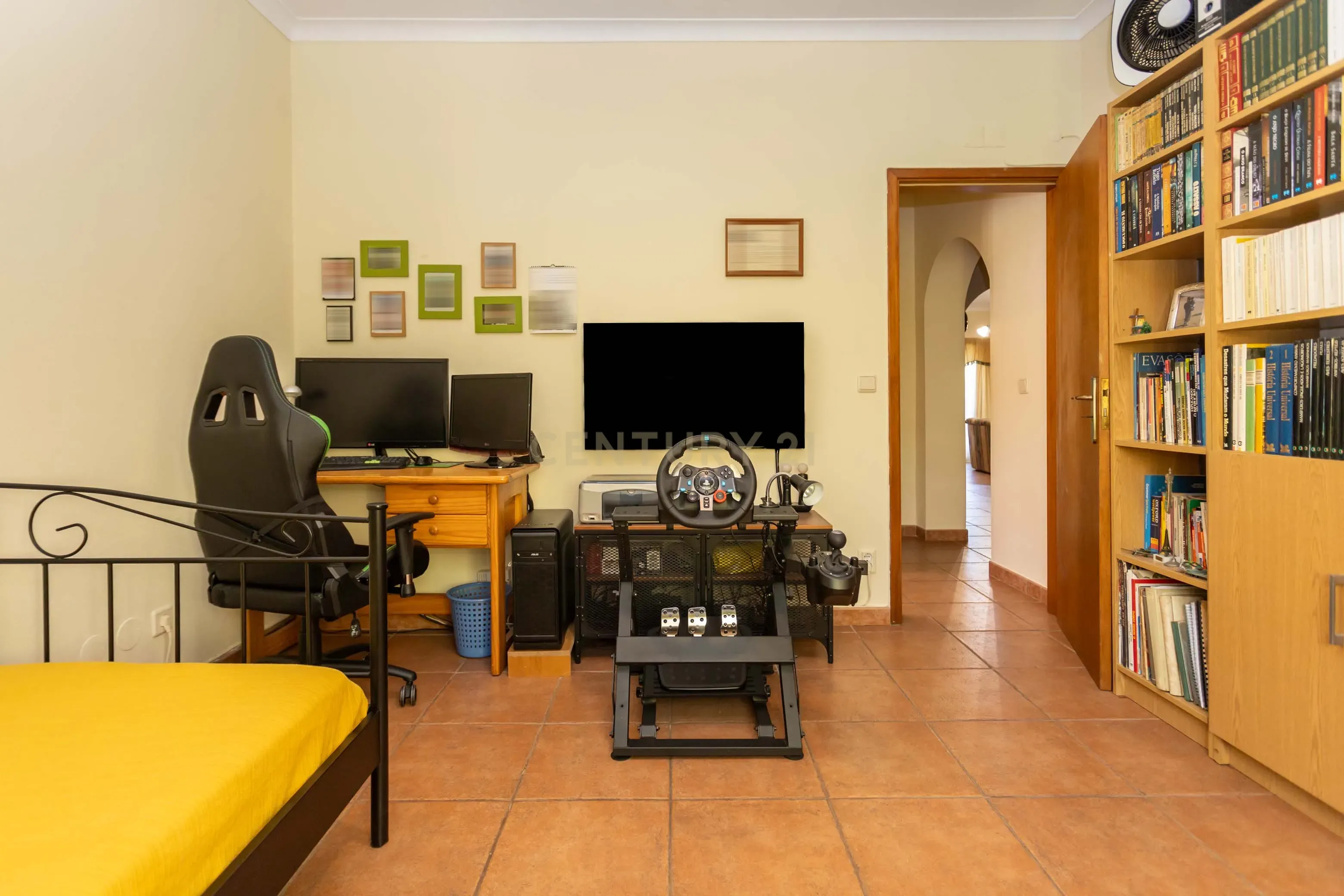 Moradia T4 Isolada em Fernão Ferro (Redondos). - Image 25