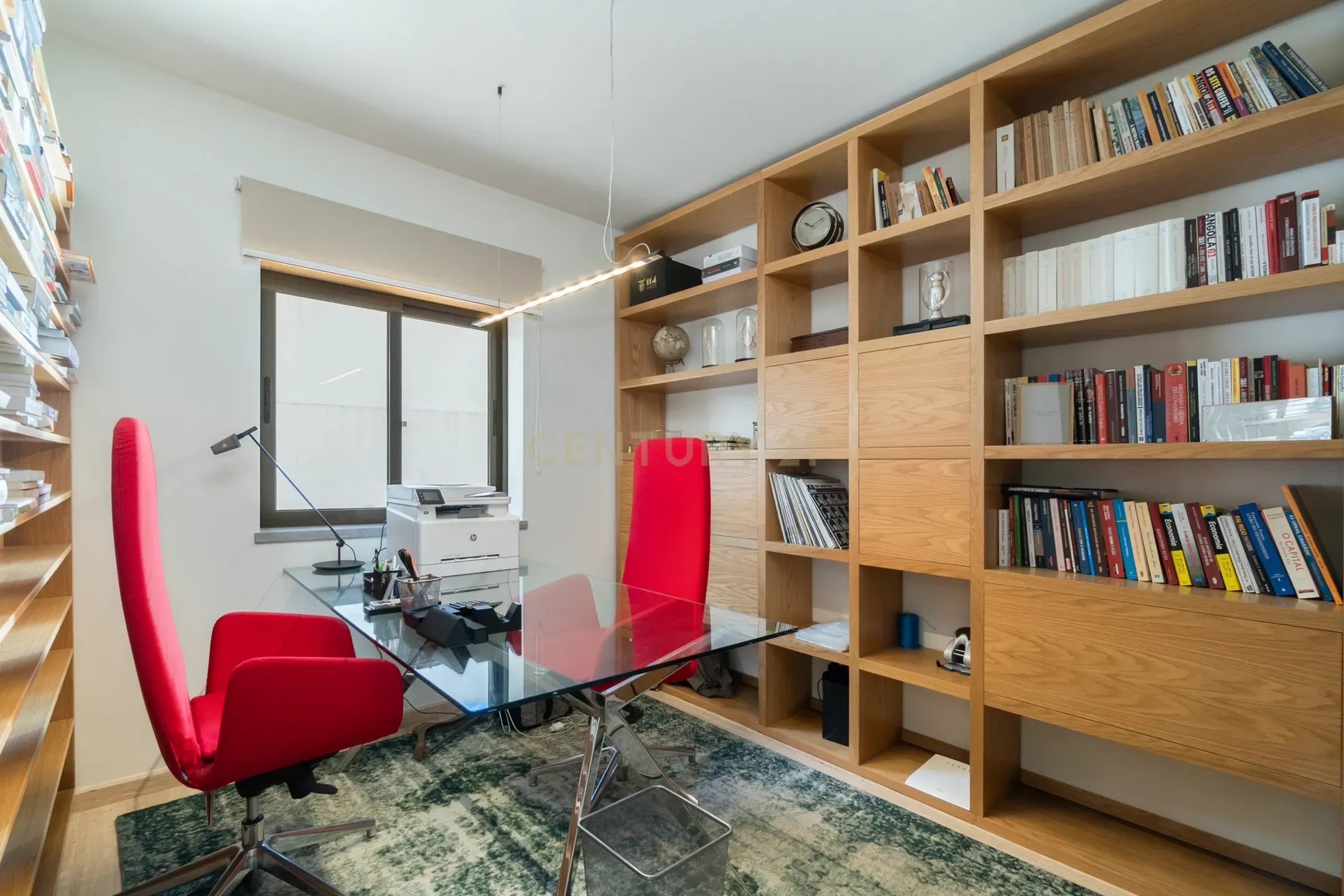 🏡 Luxo em Cada Detalhe: Moradia Exclusiva em Birre, Cascais - Image 36