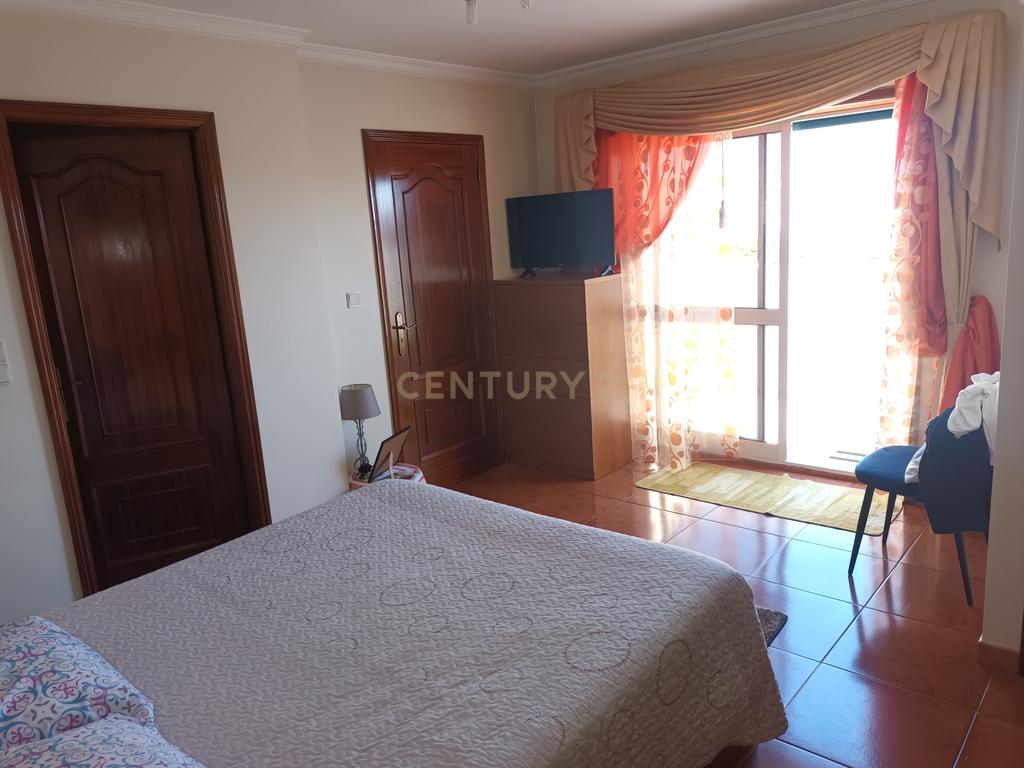 Vende-se apartamento T3 Duplex, zona das Antas, Porto - Image 30