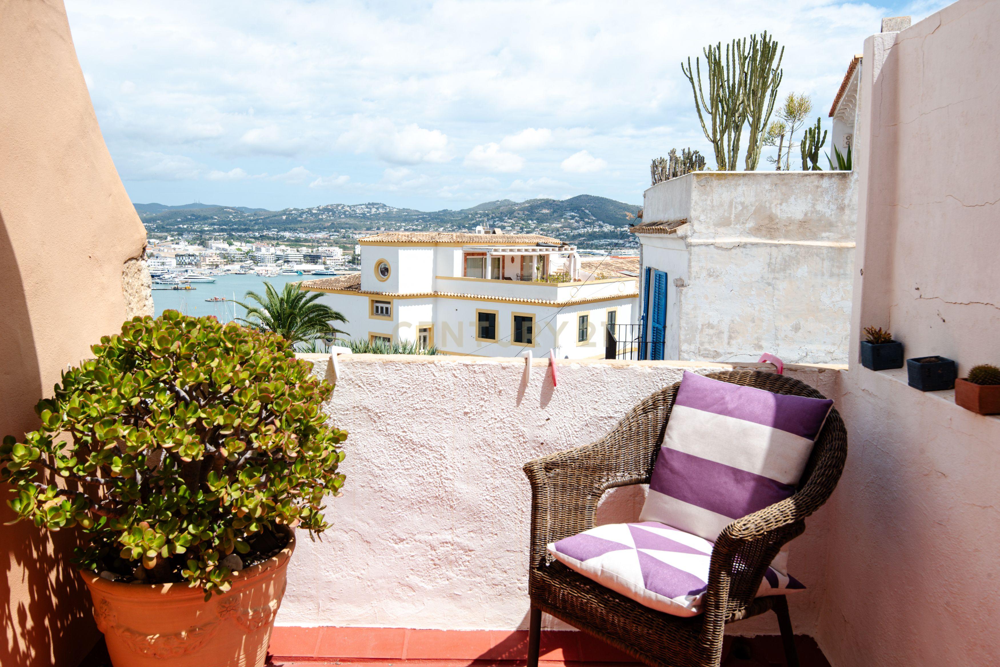 À venda: Casa histórica com grande potencial em Dalt Vila – Ibiza - Image 29