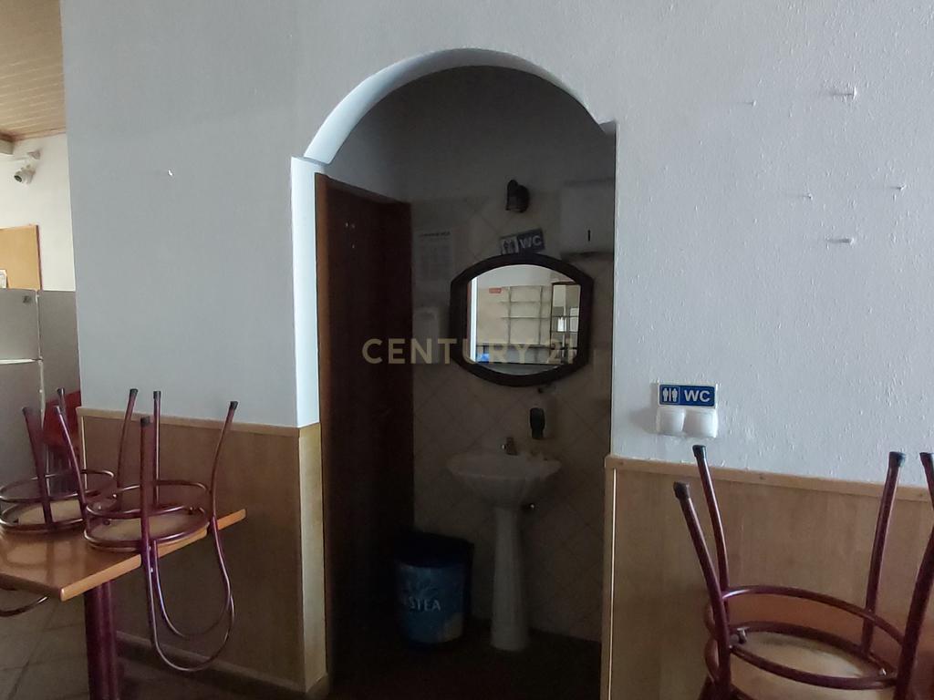 🥪🏙️ Snack-Bar com Localização de Ouro e Fácil Acesso no Centro de Évora - Image 12
