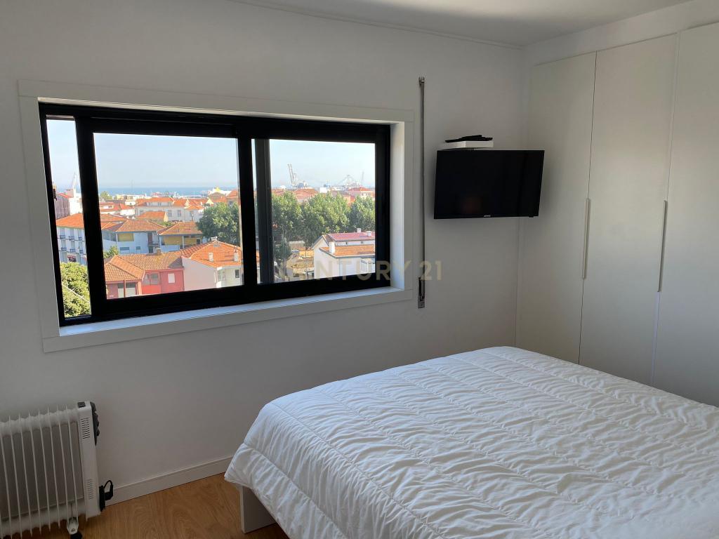Apartamento mobilado com dois quartos e vista para o mar e para o Porto de Leixões em Leça da Palmeira, Matosinhos - Image 17