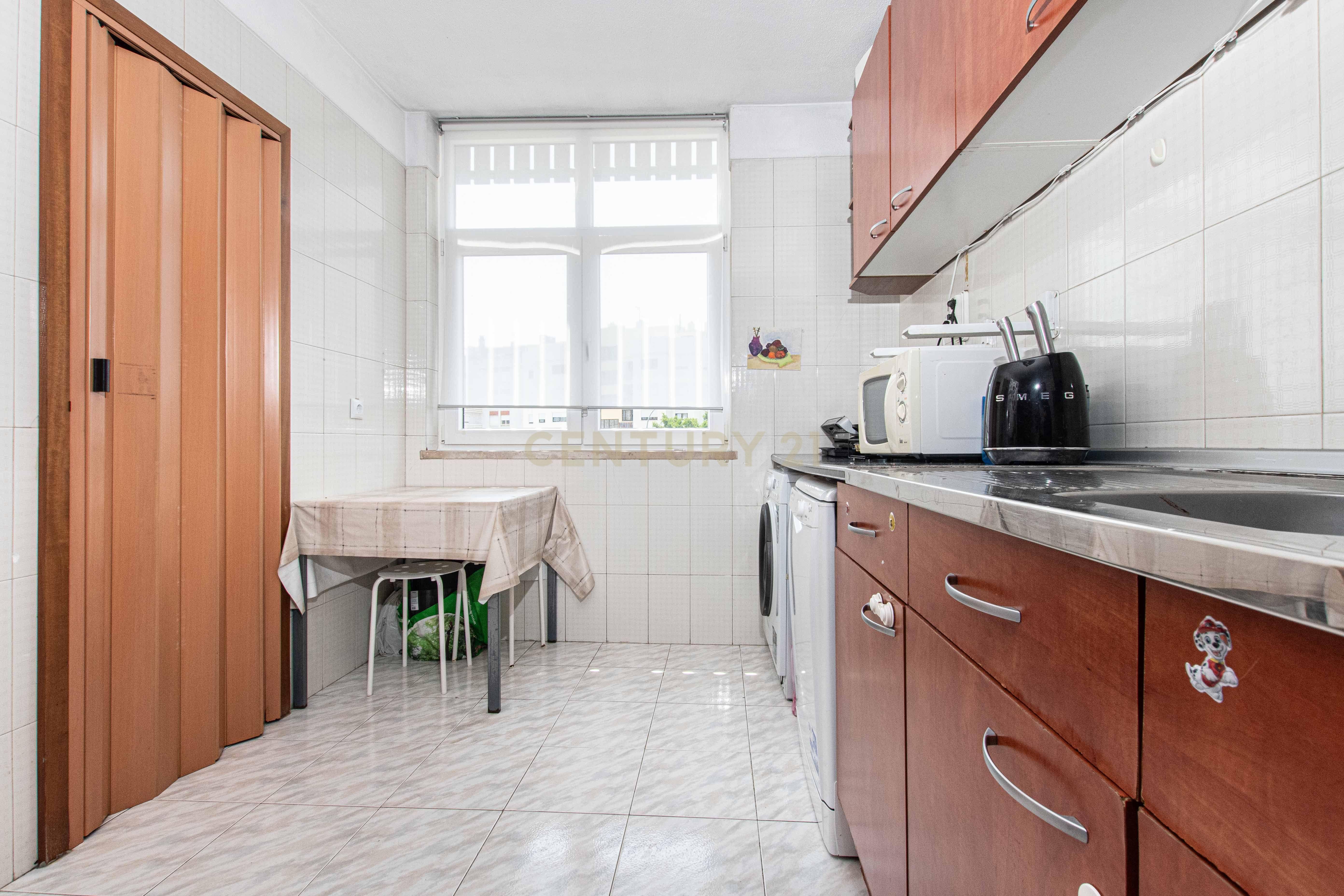 Fotografia 7 de Apartamento T2 em Alfragide, Amadora