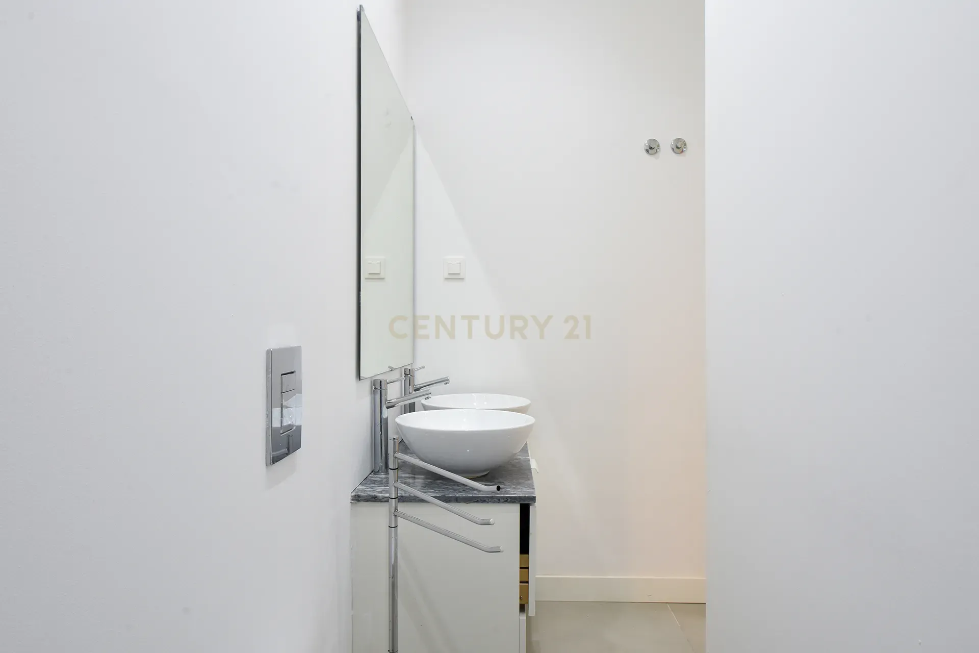 Apartamento T3 renovado com Licença AL - Lisboa - Image 19