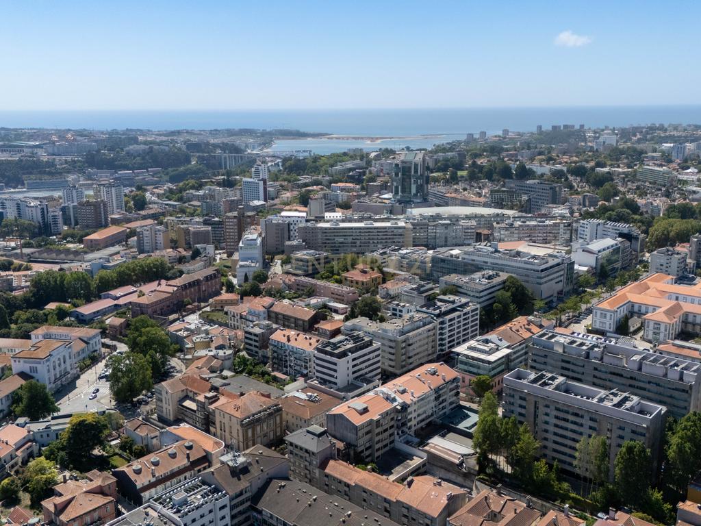 Imóvel de Investimento Estratégico na Boavista, Porto - Image 60