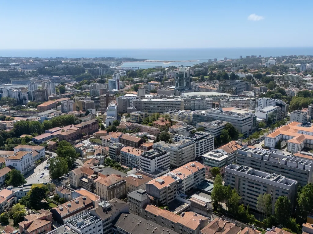 Imóvel de Investimento Estratégico na Boavista, Porto - Image 60
