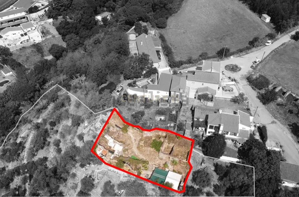 Terreno para construção com 706m² - Image 1