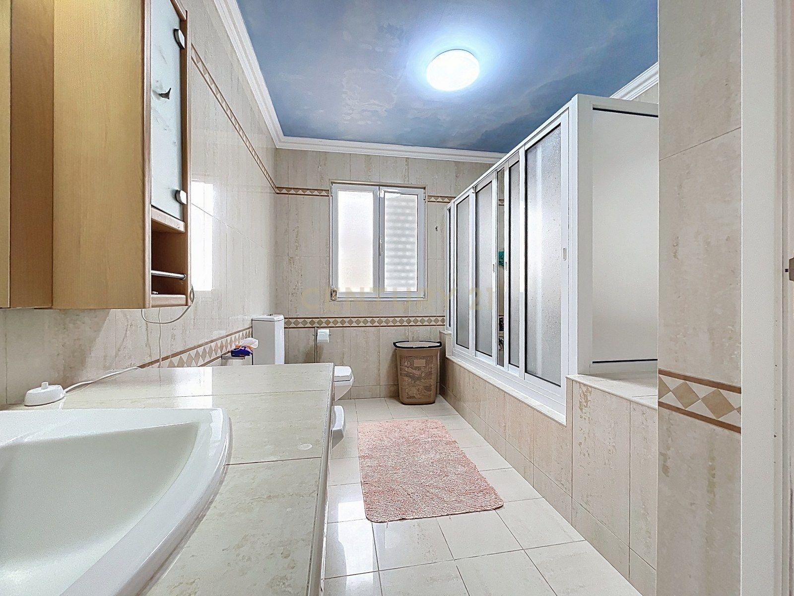 Fotografia 11 de O Refúgio Perfeito para a Sua Família | Moradia T4 com Piscina Coberta e 2.656 m² de Terreno