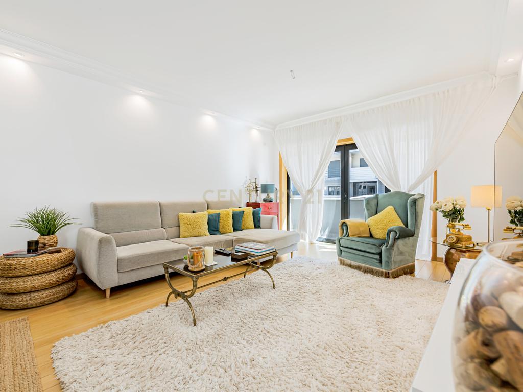 Apartamento T3 em Cascais com Terraço - Image 15