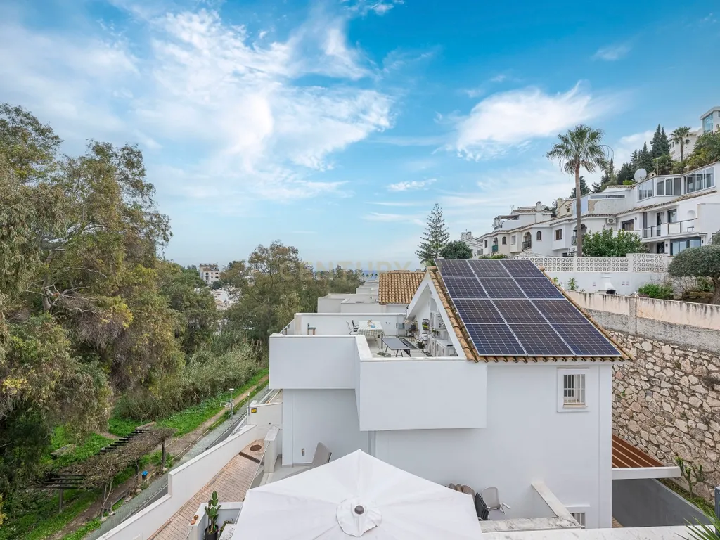 Moradia de Luxo a 500 Metros da Praia - Image 42