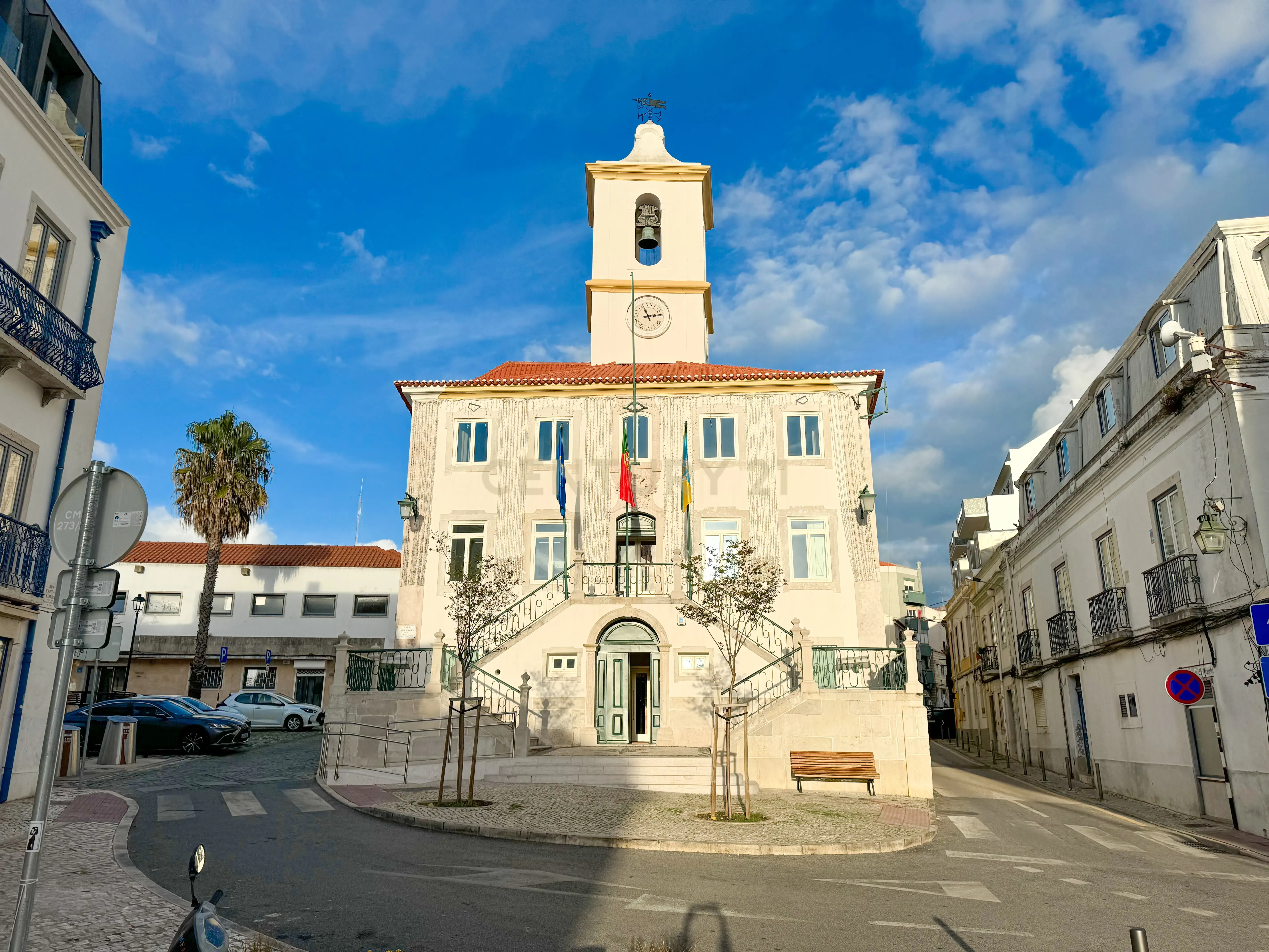 Fotografia 12 de T1 para investimento na zona histórica de Almada Velha