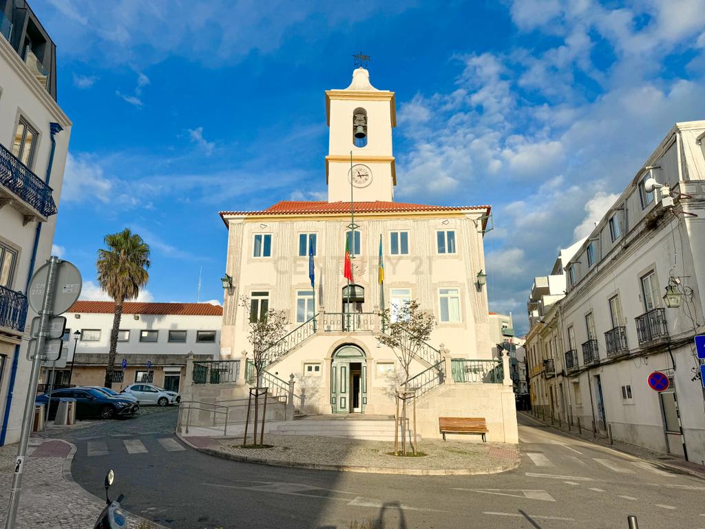 T1 para investimento na zona histórica de Almada Velha - Image 12