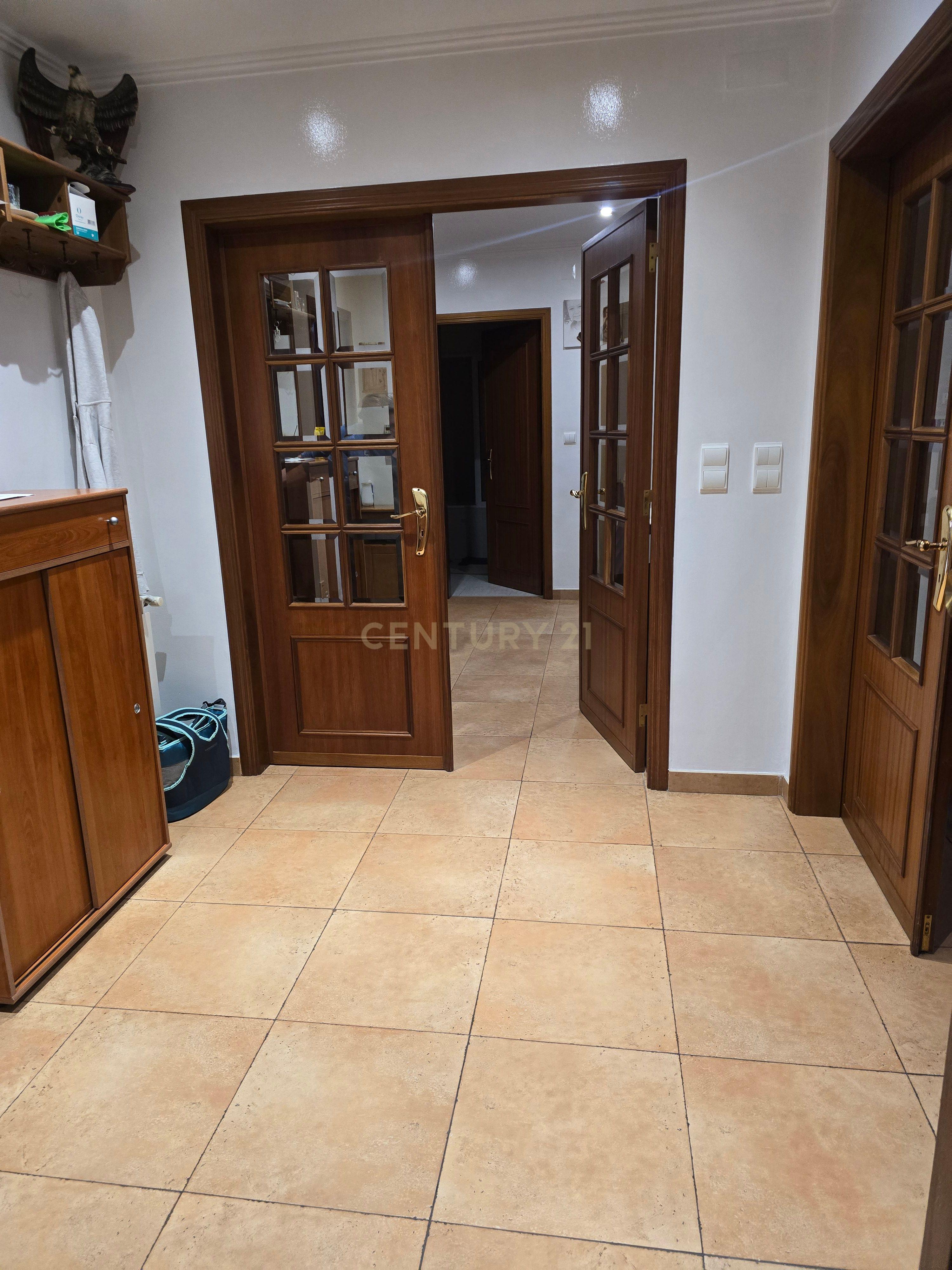 EXCLUSIVO T3 COM APROVEITAMENTO DE SOTÃO | CASAL DE CAMBRA - Image 3