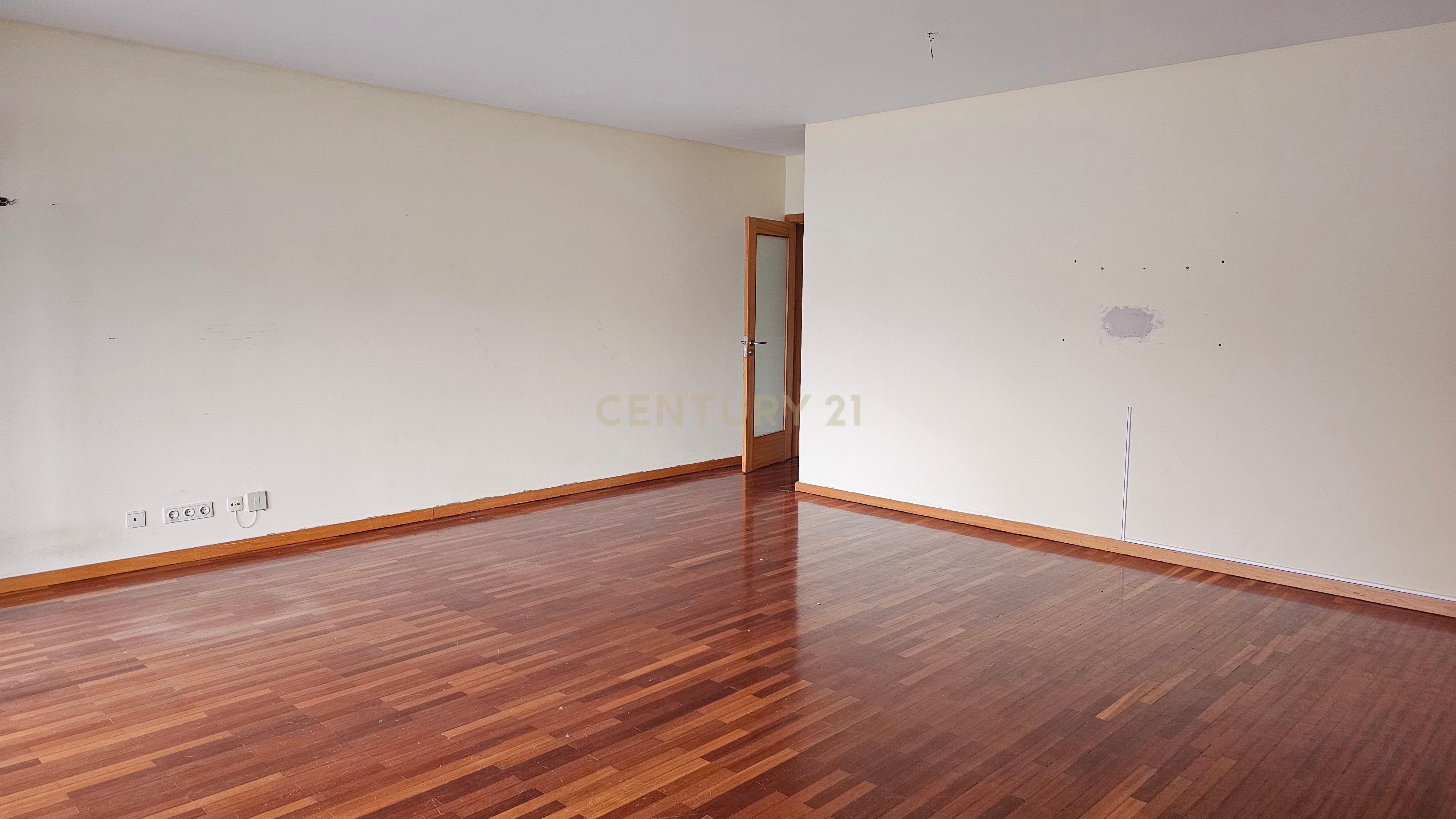 Apartamento T4 Leça do Balio, Matosinhos - Image 8