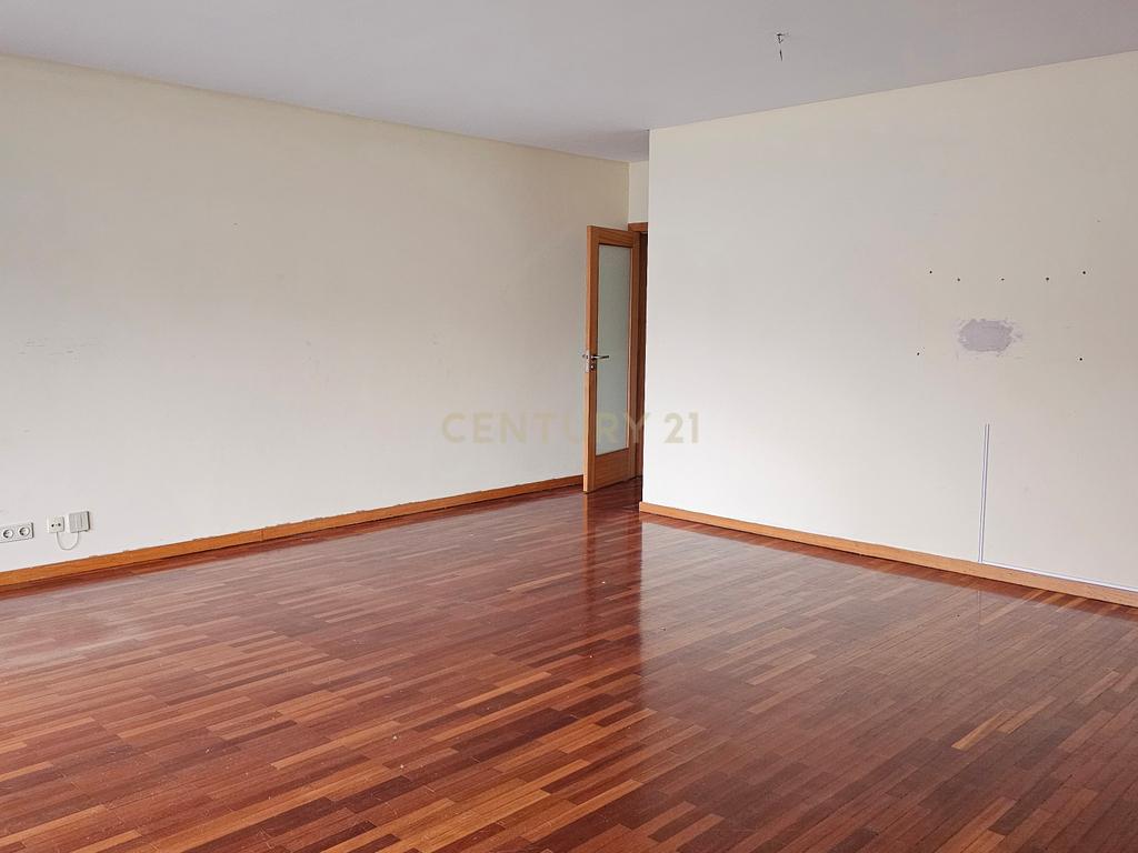 Apartamento T4 Leça do Balio, Matosinhos - Image 8