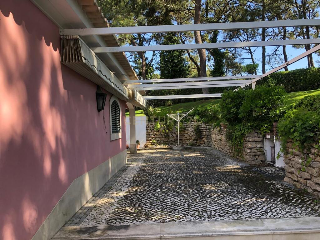 Casa Isolada em SOLTRÓIA - Luxo e Conforto por 1.490.000€ - Image 13