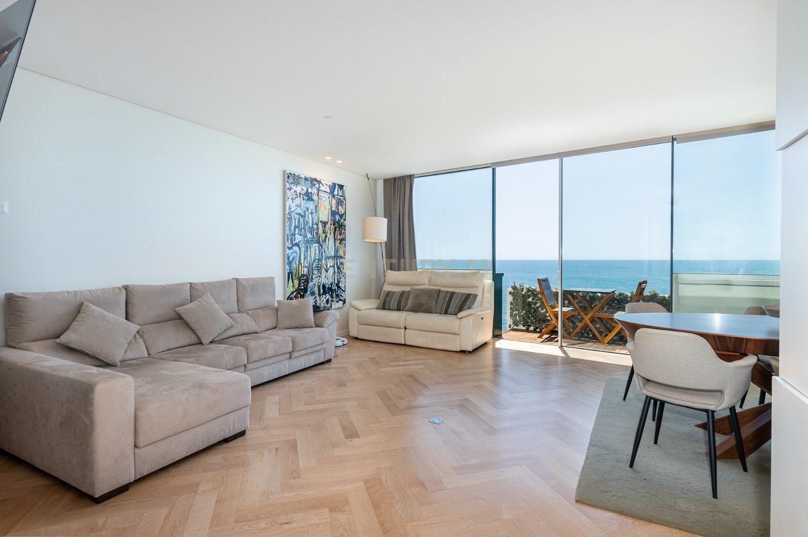 Apartamento T2 à venda na Avenida Brasil com vista Mar - Image 14