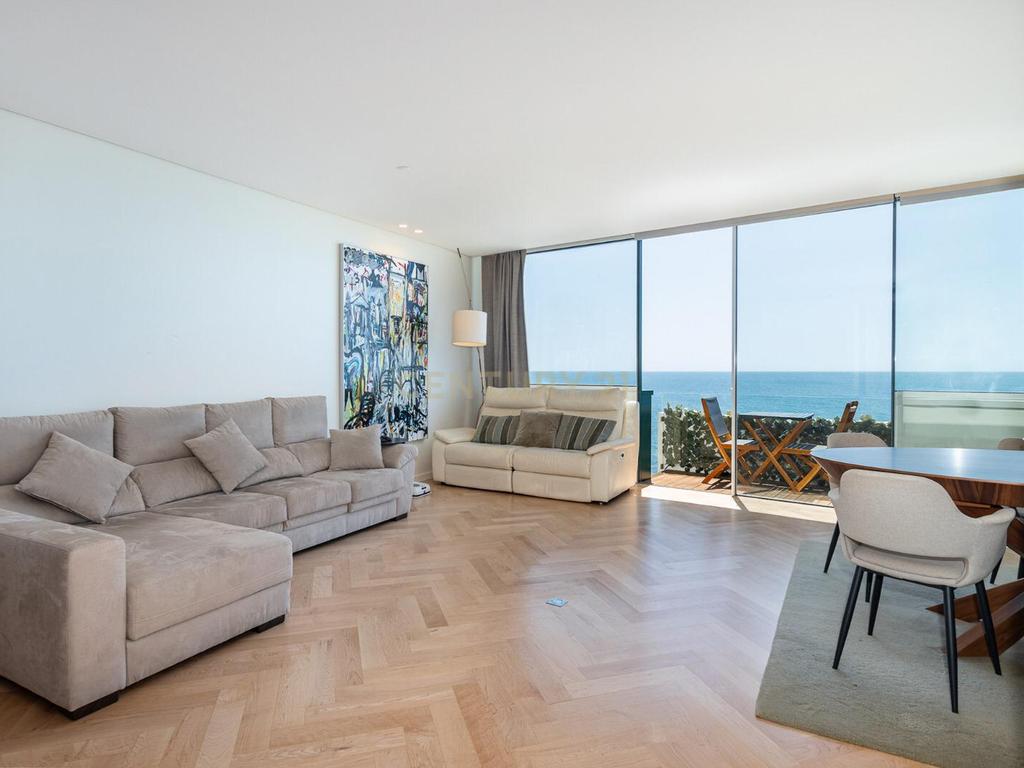 Apartamento T2 à venda na Avenida Brasil com vista Mar - Image 14