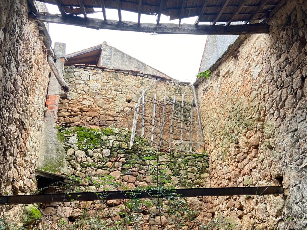 Moradia em ruína para recuperação total - Penamacor, Castelo Branco - Image 3
