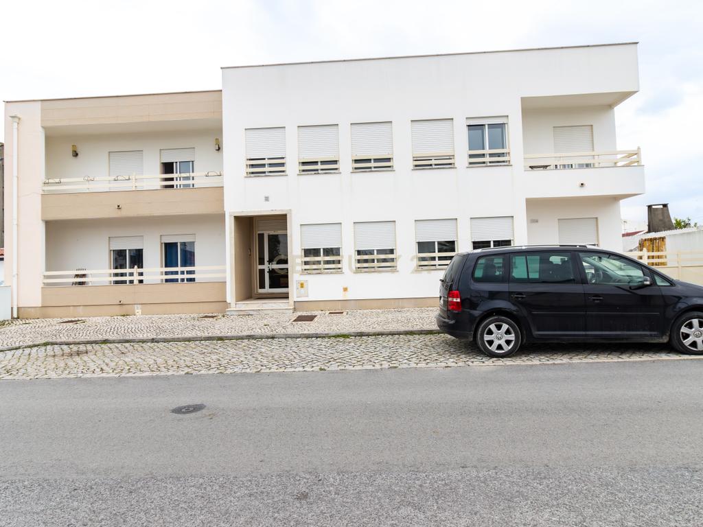 Apartamento T3, Rés do Chão, Marinha Grande - Image 12