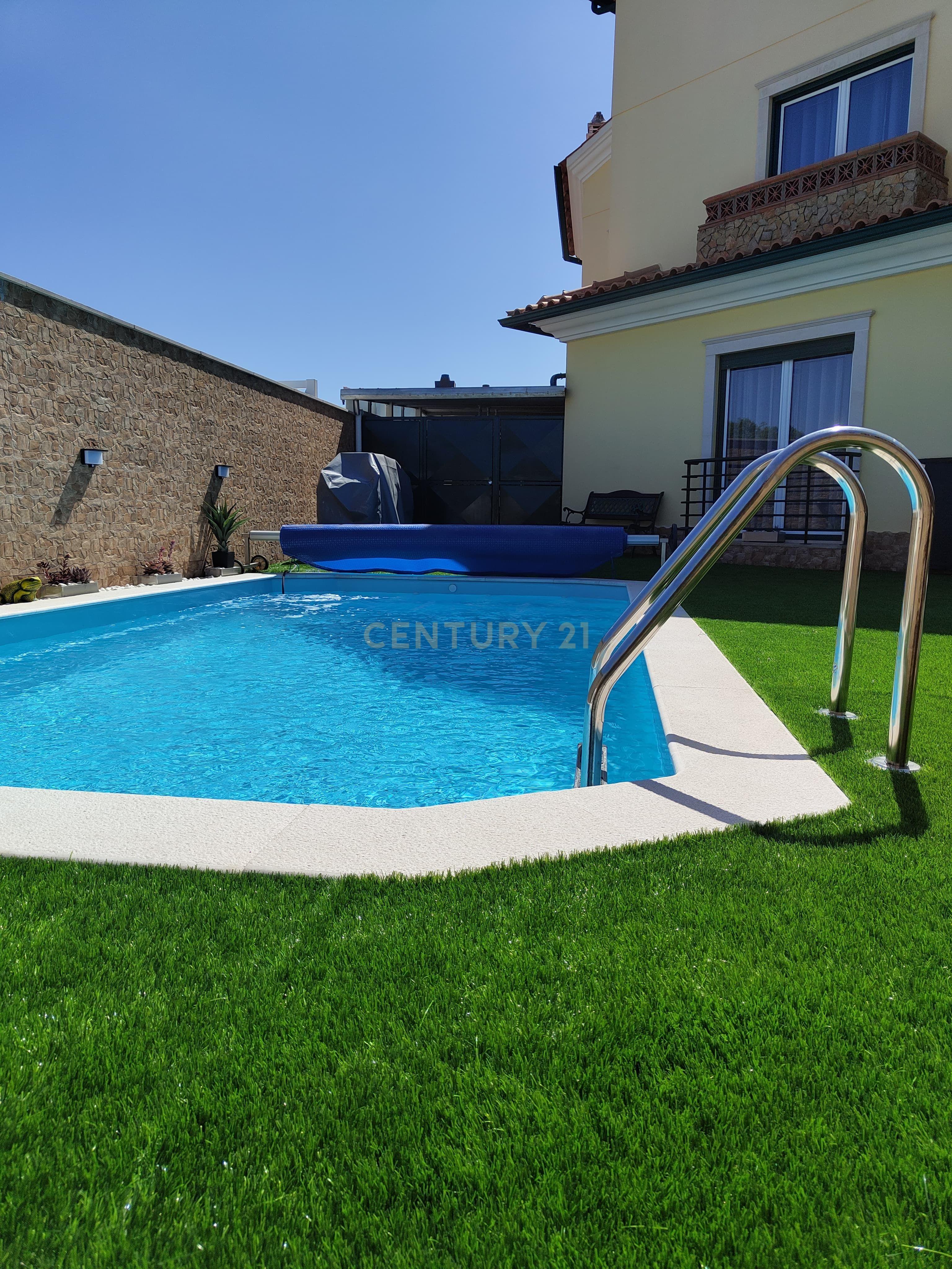 Moradia T4 com piscina em Gaeiras, Marinha Grande. - Image 3