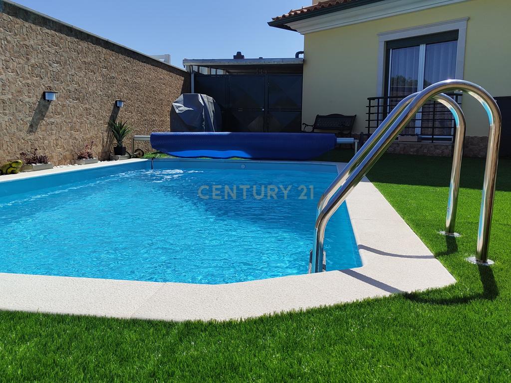 Moradia T4 com piscina em Gaeiras, Marinha Grande. - Image 3