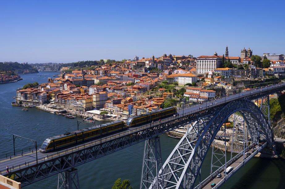 Prédio à Venda no Coração do Porto – Excelente Oportunidade de Investimento - Image 1