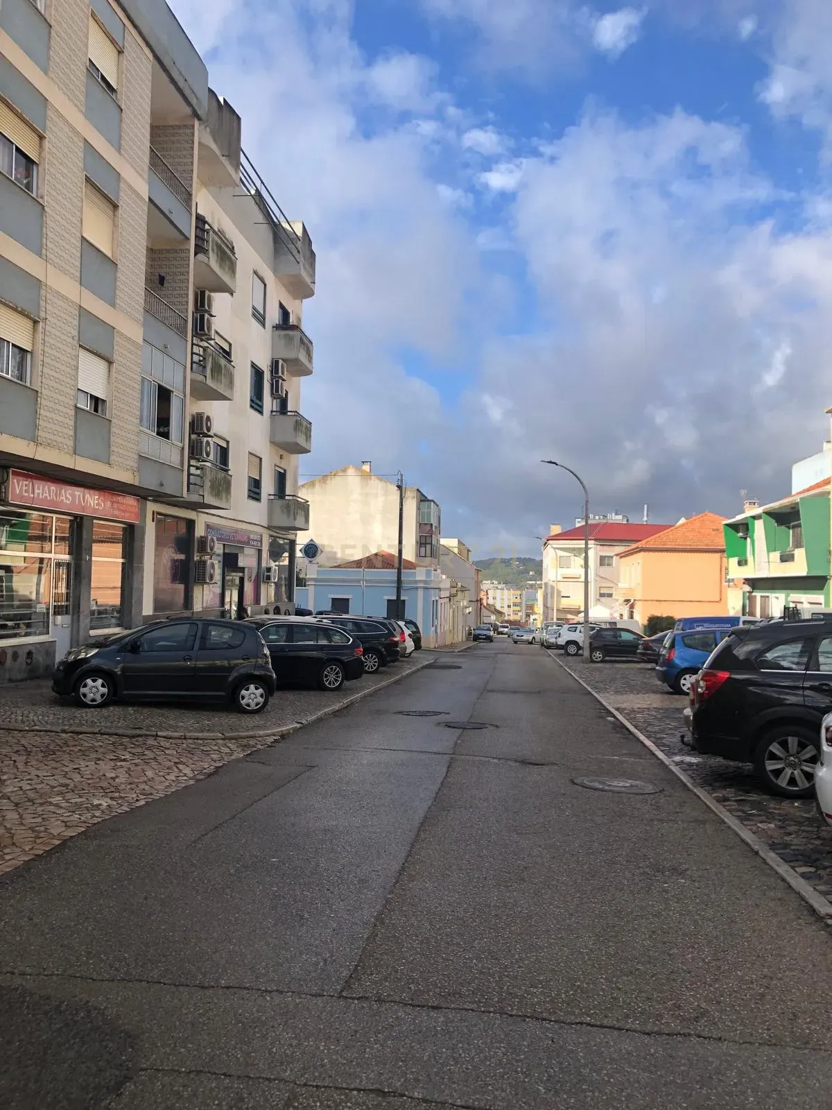 Apartamento T3 no Bairro Afonso Costa - Centro de Setúbal - Image 6