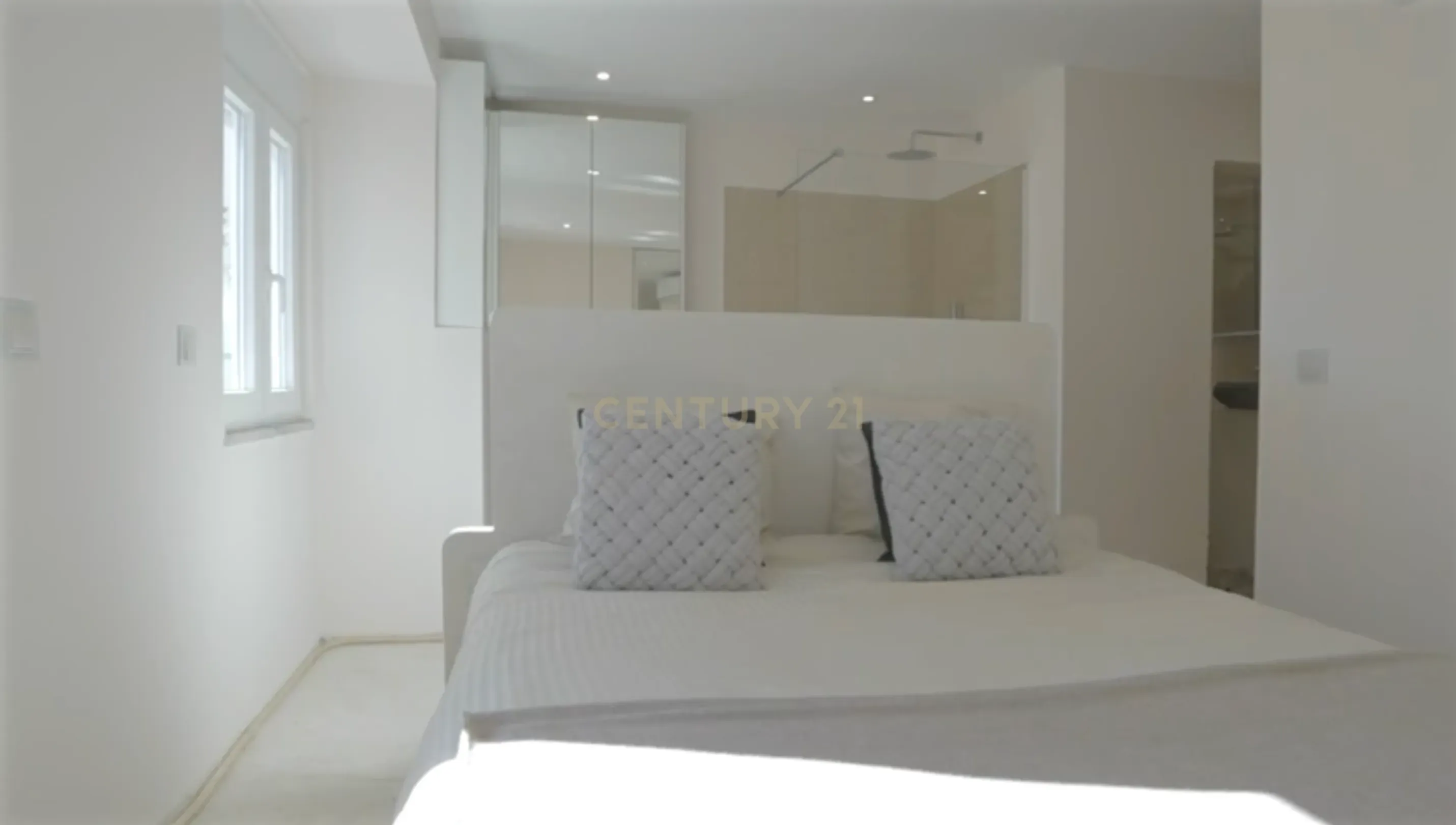 Apartamento T3 Duplex de luxo na Estrela, Lapa em Lisboa - Image 14