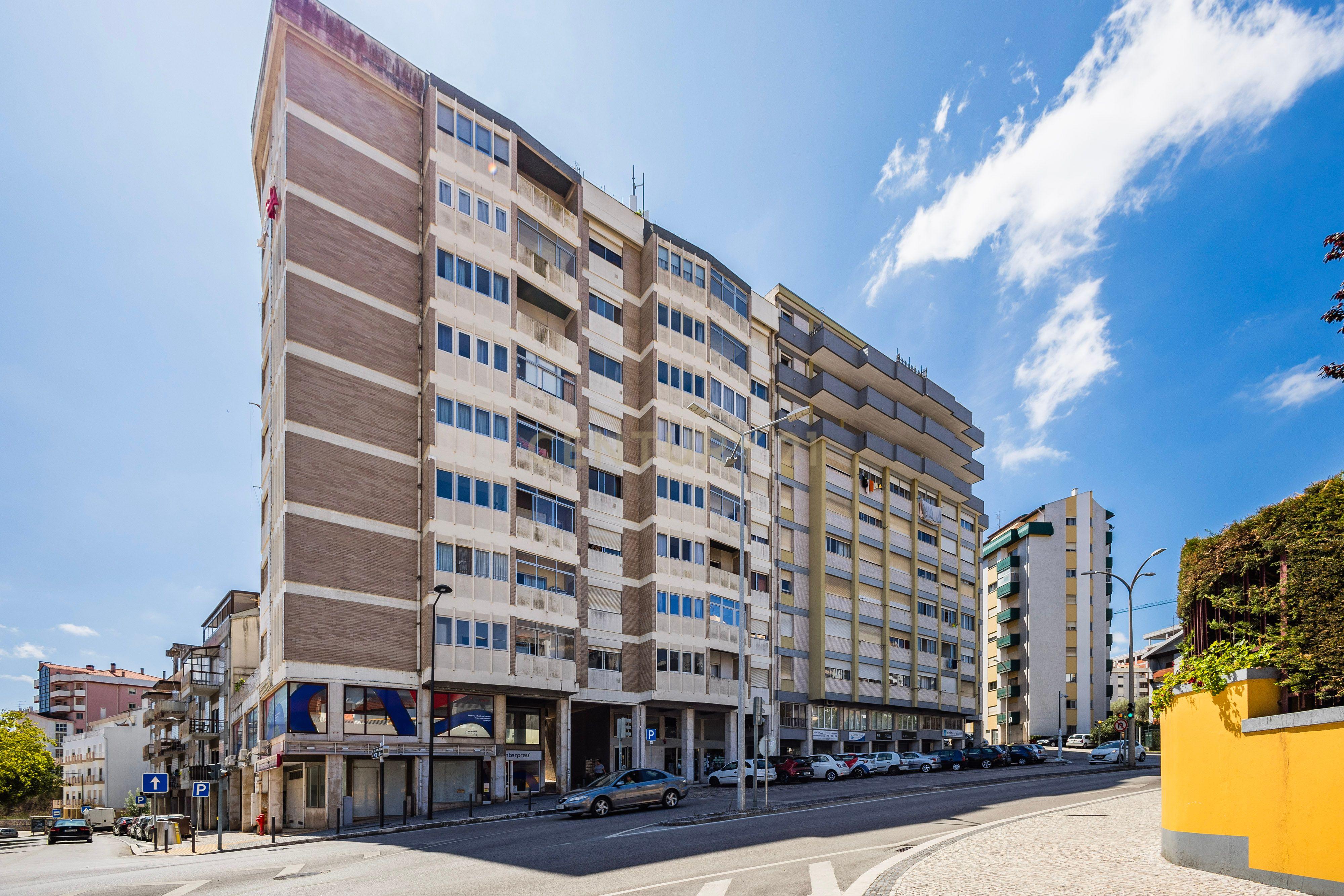 LOJA AVENIDA MARQUÊS DE POMBAL / LEIRIA - Image 2