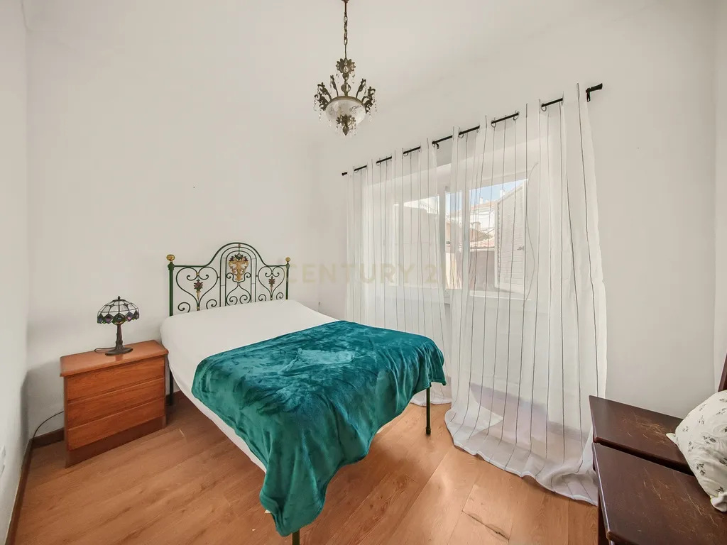 Moradia T4 em Agualva-Cacém (RESERVADO) - Image 3