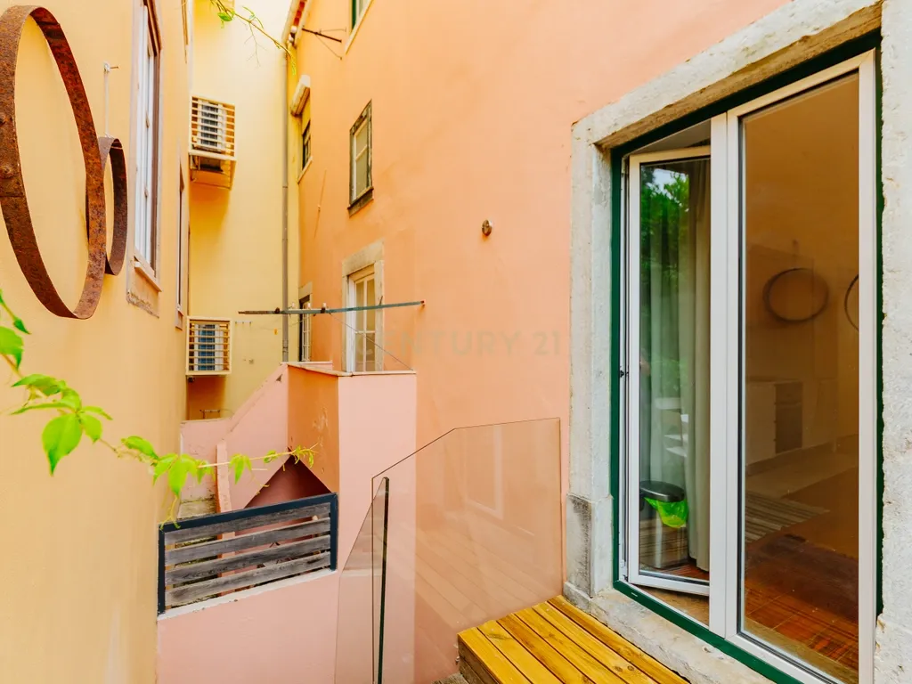 APARTAMENTO T2 - LOCALIZAÇÃO PREMIUM NO CORAÇÃO DE LISBOA - Image 18