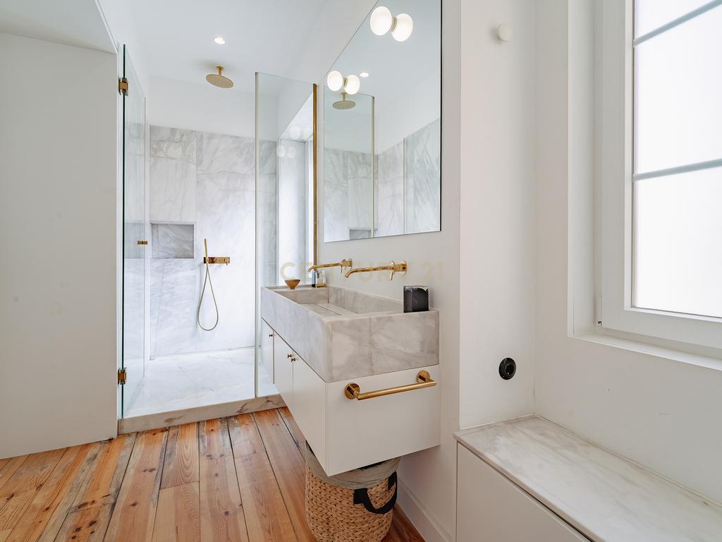 APARTAMENTO DE LUXO NA RUA DE SÃO BENTO — 188 m² | PRÍNCIPE REAL · ESTRELA - Image 34