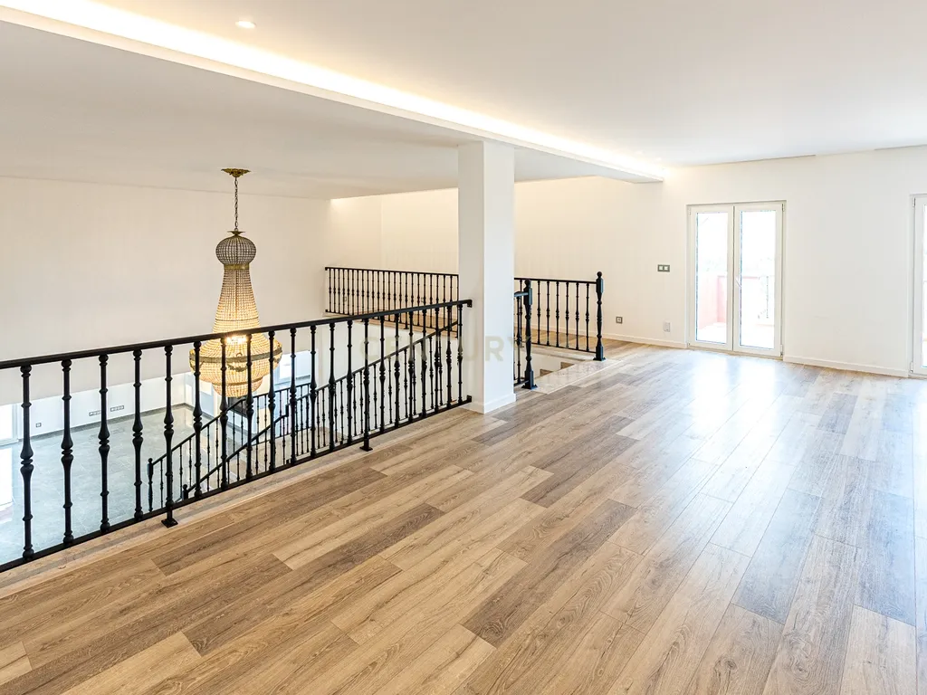 Moradia T6 de Luxo - 924 m² - Piscina - São Pedro da Cadeira - Nova - Image 38