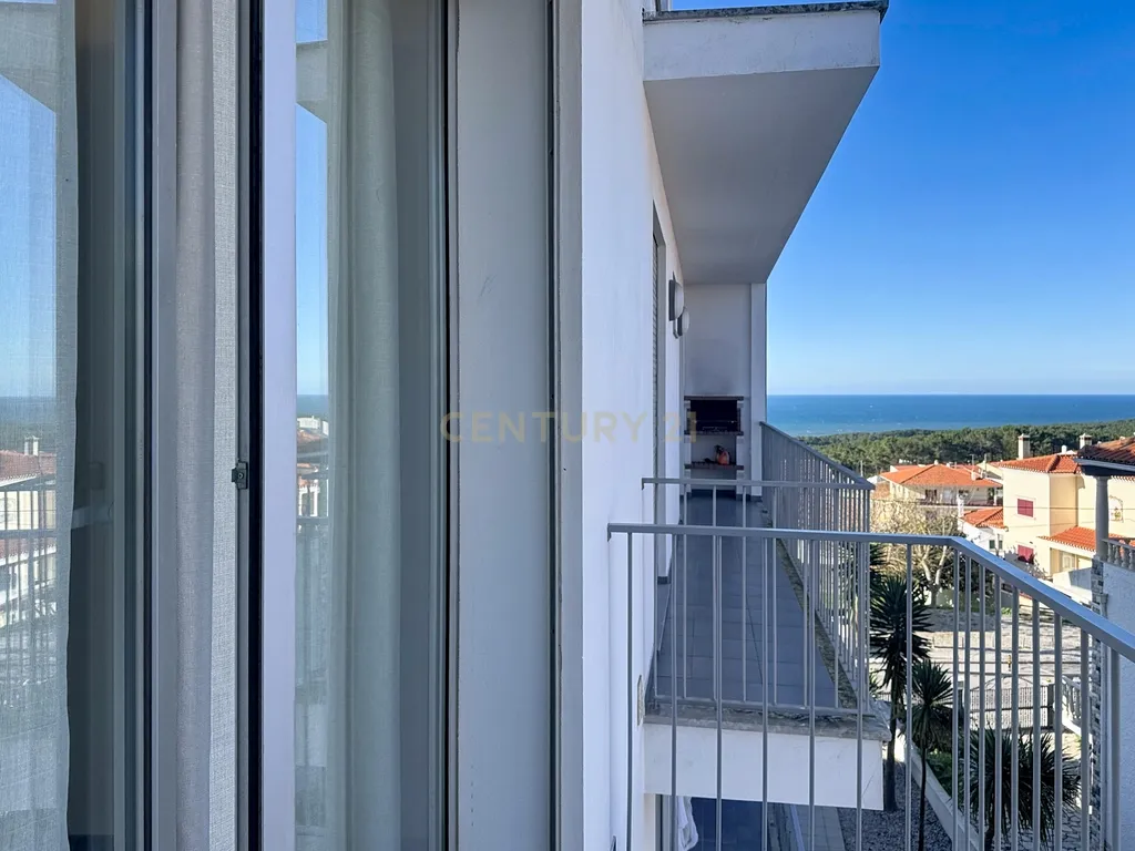 Penthouse T2 com Terraço e Piscina Privativa – Sítio da Nazaré - Image 27
