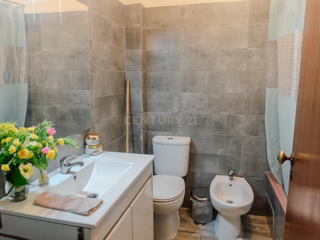 Vilamoura / Quarteira T2 Quinta do Romão – €300,000 - Image 2