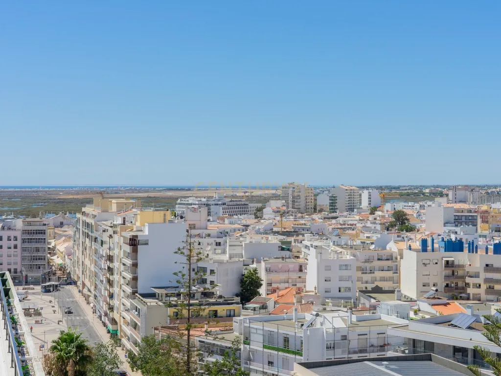 Viva no topo de Faro: Rooftop T3 na Avenida 5 de Outubro - Image 23