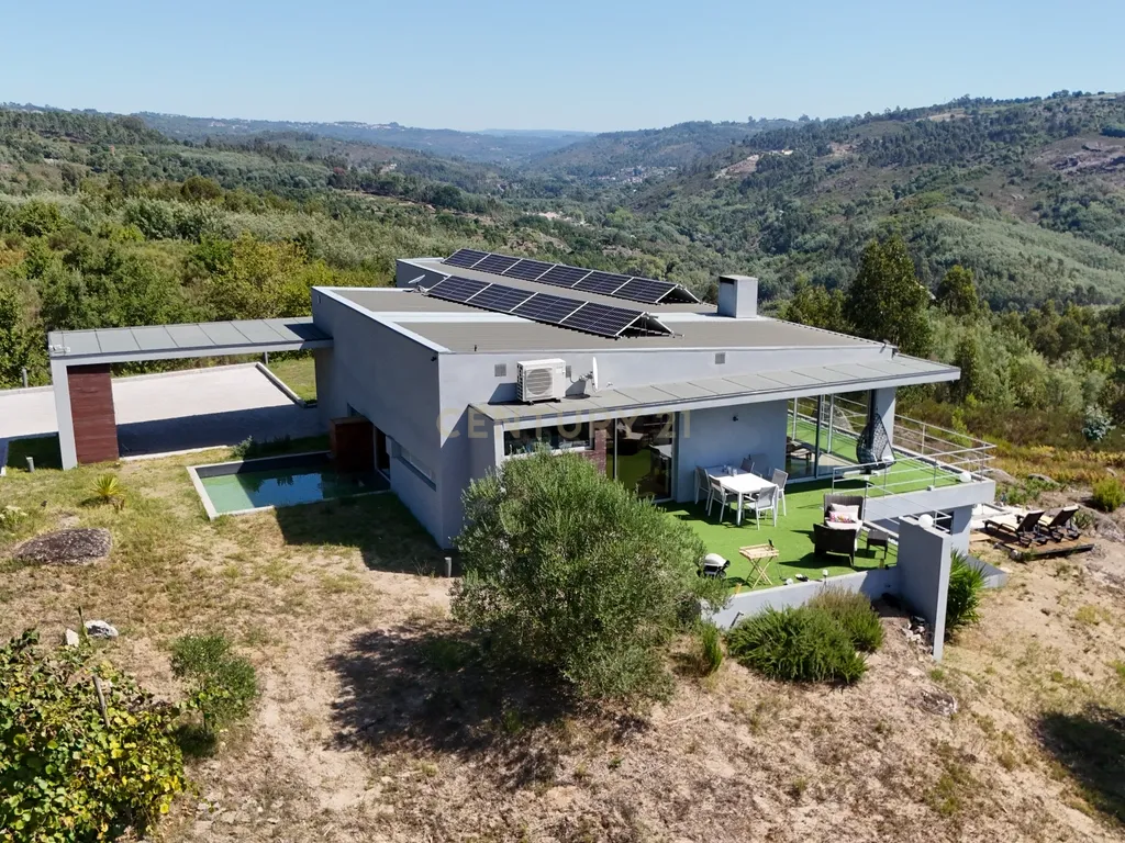O Seu Refúgio de Luxo em Silgueiros: Elegância,Sustentabilidade e Uma Vista Inigualável - Image 1