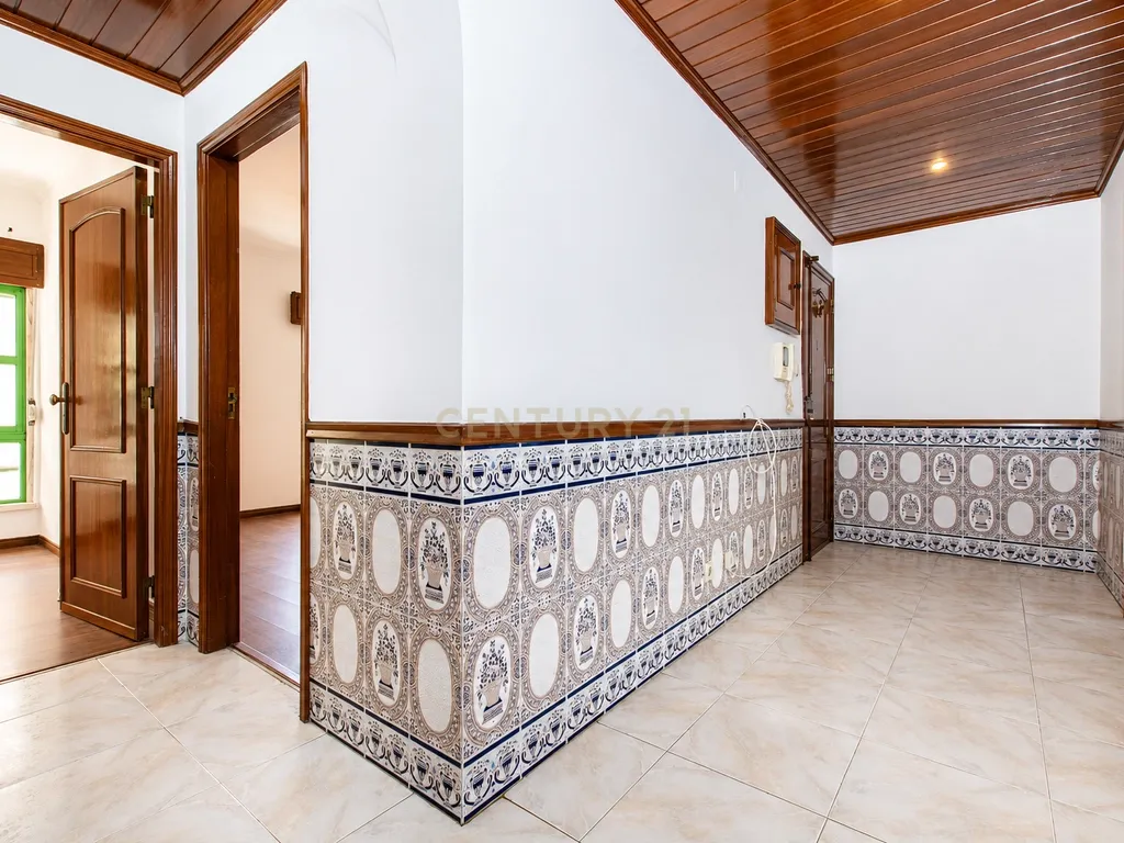 Apartamento T3 com Parqueamento e Arrecadação | Rio de Mouro - Image 13