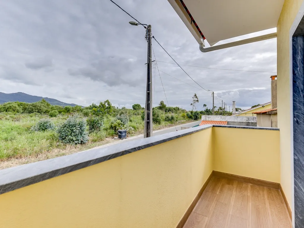 Moradia T4 Isolada Duplex com Box em Adroana, Alcabideche - Image 36