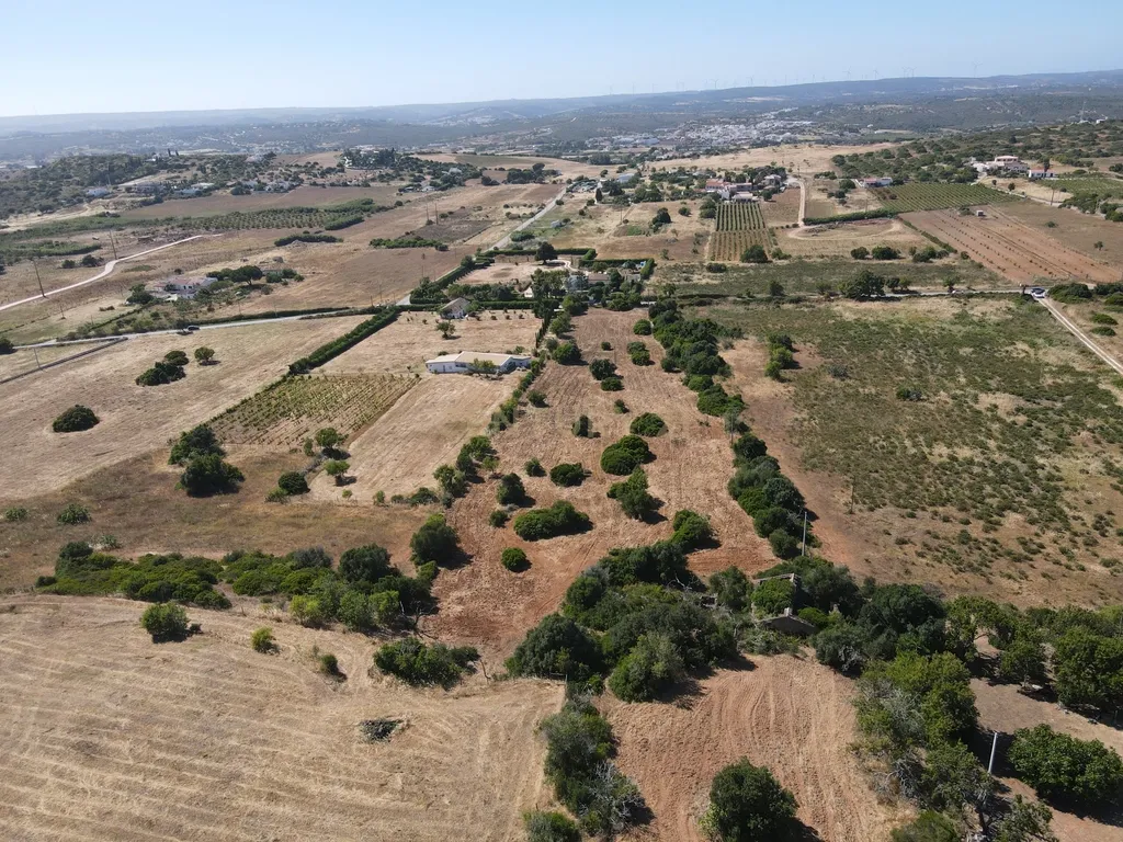 Terreno Exclusivo com Ruína para Reconstrução entre a Praia da Luz e Burgau - Image 7