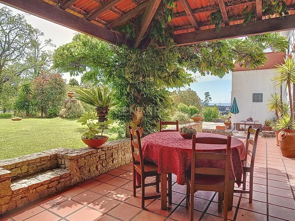 Encantadora Casa de Hóspedes em Aveiro com Jardim e Terraço - Image 10
