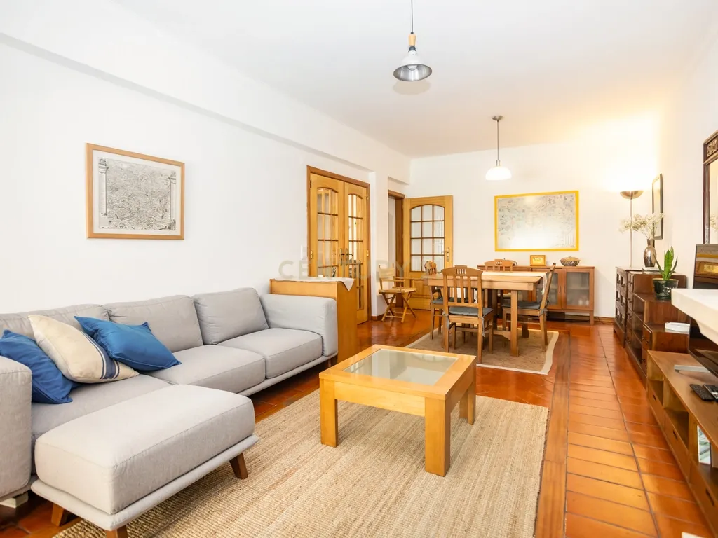 Apartamento T3 com elevador em Palmela - Image 8