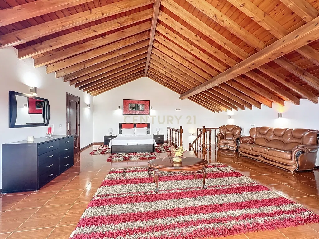 🏡 Moradia Única com Vista Mar — 3 Apartamentos | AL em Funcionamento | Feteiras, Ponta Delgada - Image 55