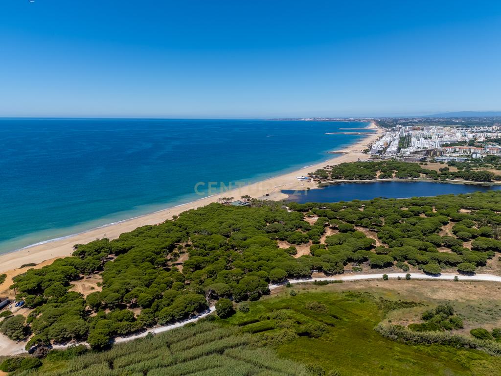 Moradia T3+1 na Fonte Santa, Quarteira - Image 49