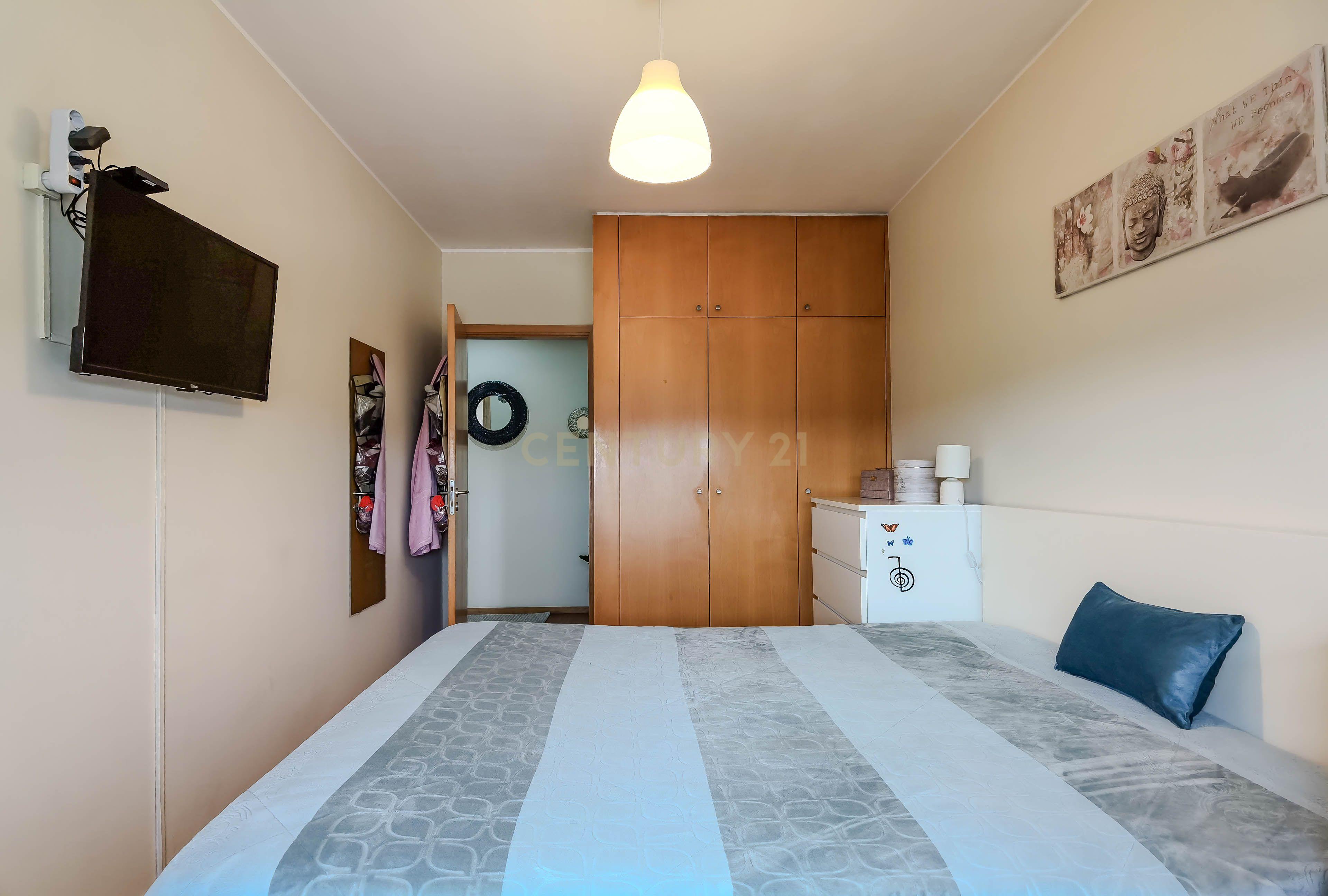 Apartamento T2, garagem, arrumos, ultimo piso – Ponte da Pedra, Matosinhos - Image 21