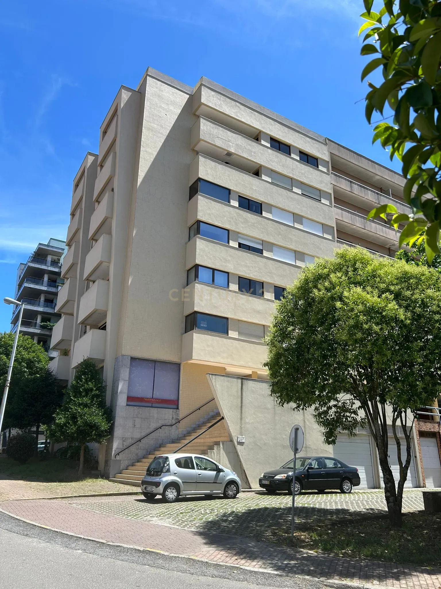 Excelente Apartamento T3 com elevador e garagem | Arrendamento | Nogueiró | Braga, Portugal